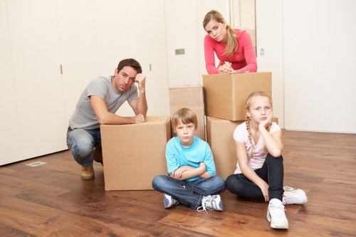 Local removal service supporting a flat or house move in Crayford